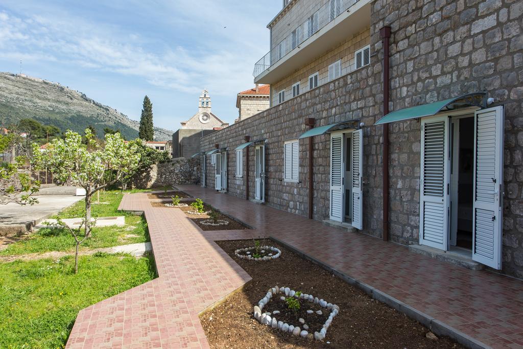 Guest House Eight Roses Дубровник Экстерьер фото
